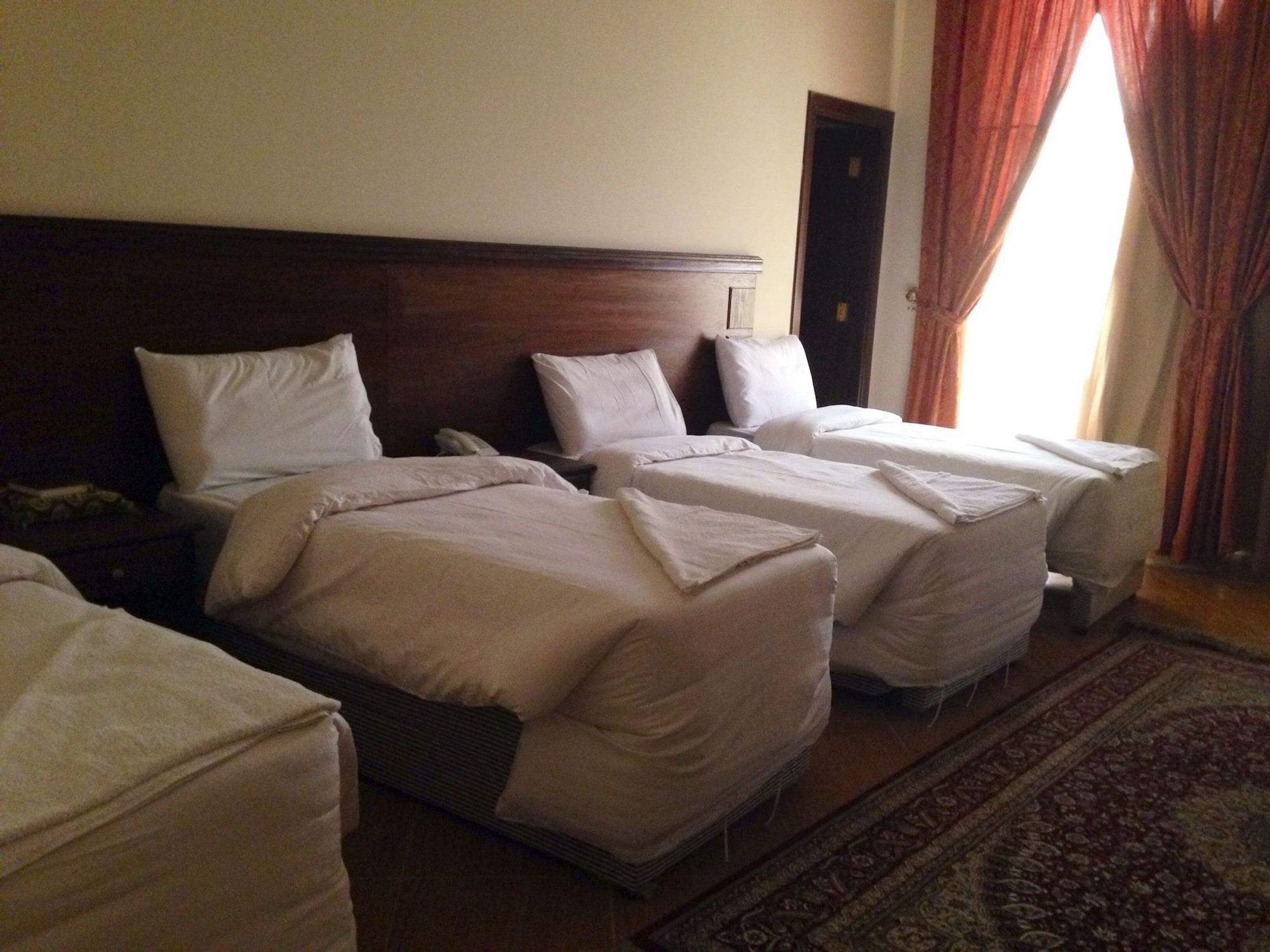Qasr Al Azizia Hotel Мека Екстериор снимка