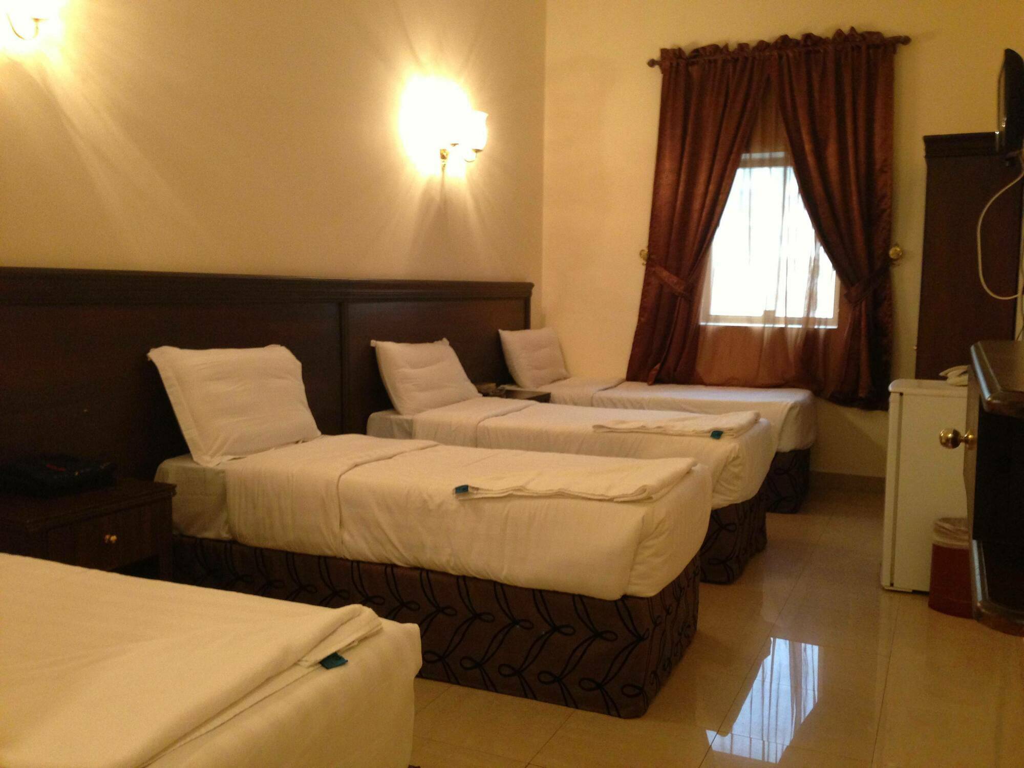 Qasr Al Azizia Hotel Мека Екстериор снимка